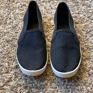 Black canvas shoes